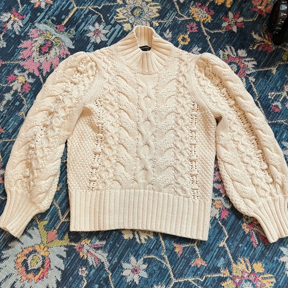 Banana Republic cream sweater with cables and bubbles, size Large